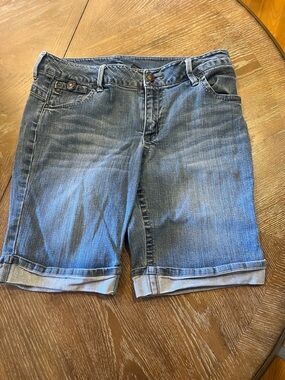 Classic Women's Denim Roll-Cuff Shorts - Blue